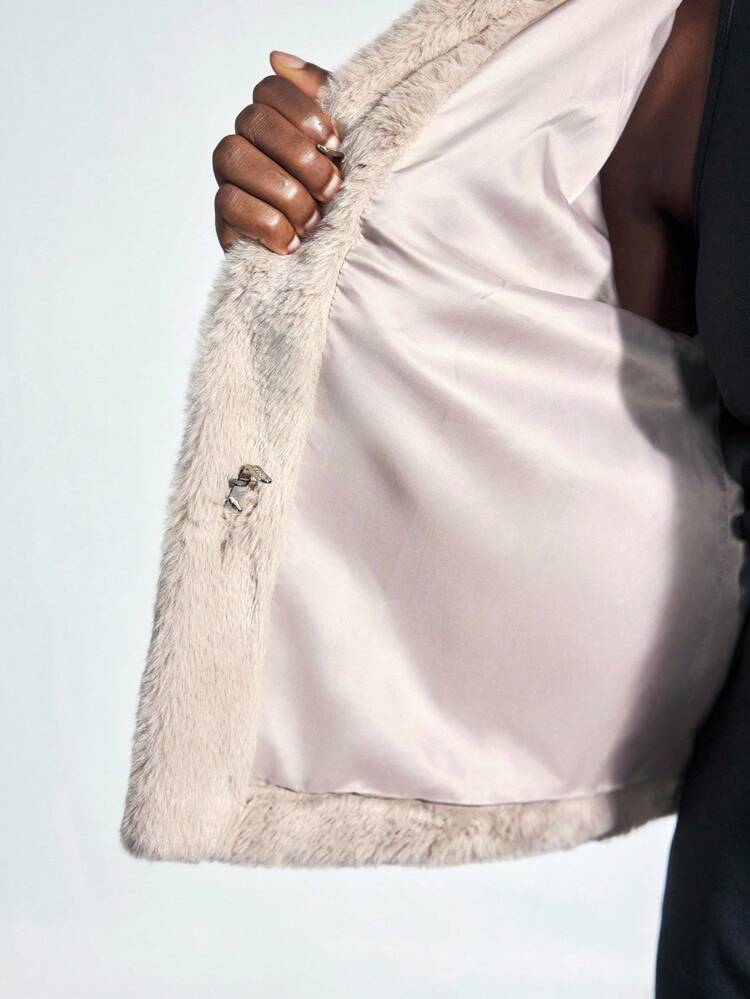 SHEIN Maija Women's Autumn/Winter Fashionable Elegant Sequin Decorated Faux Fur Jacket Women's Winter Clothes  Sequin