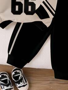 两件套男童休闲简约棒球图案套装，男童66号印花长袖卫衣和配套长裤，适合秋冬季节穿着，男童服装 - 彩色 - 查看 4