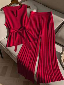GlowEve CURVE 2pcs Plus Size Women Sleeveless Top And Casual Loose Pleated Wide Leg Pants Set - Red - View 1