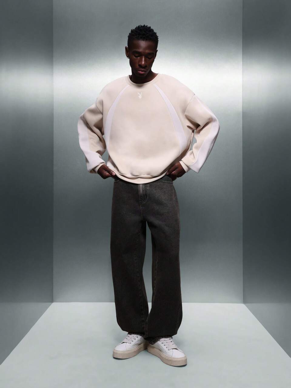PLAYBOY X SUMWON Cropped Crew Neck Sweatshirt With Paneled Details And Embossed Logo Design For Casual Streetwear