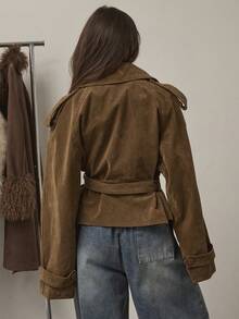 SHEIN BAE 女士纯色翻领长袖系带麂皮休闲风衣，适合秋冬季节穿着，时尚百搭，是秋冬休闲穿搭的理想之选。棕色风衣，舒适百搭，是女士秋季服装和秋冬必备单品。 - 棕色 - 查看 2