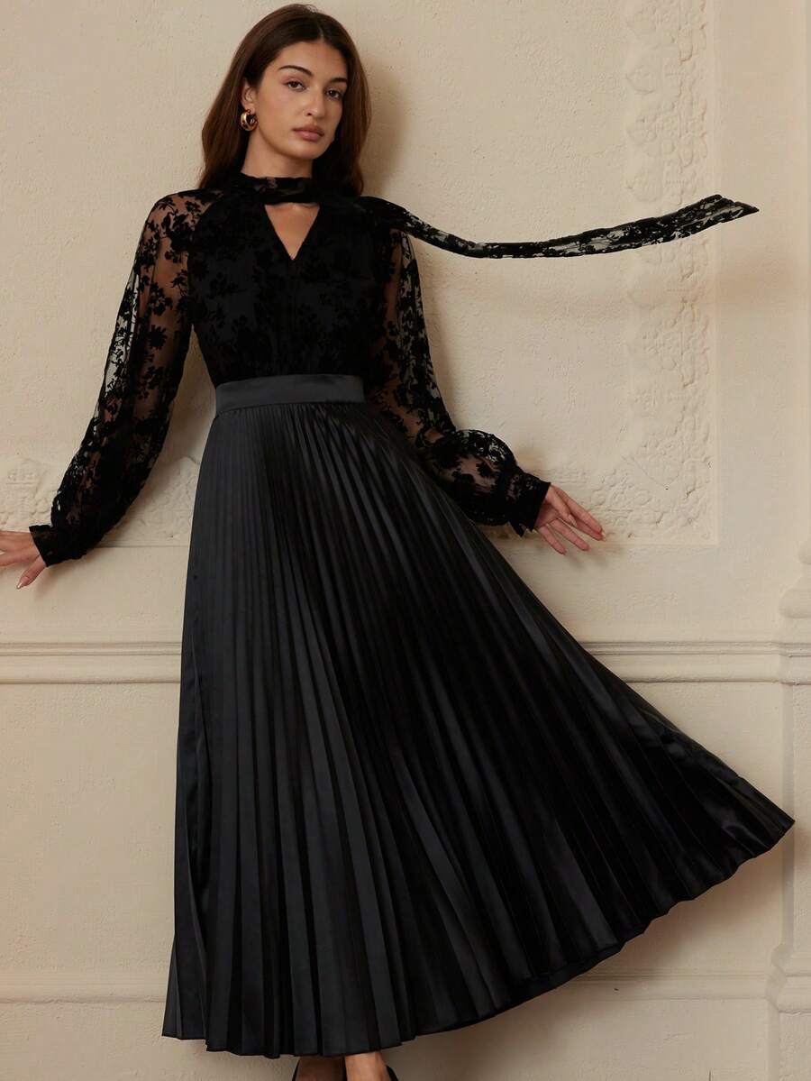 BELROSIE Autumn English Style Mesh Flocked Hem Thickened Pleated Long Sleeve Dress - Black - View 1