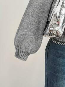 SHEIN Sparklyn 一件青少年女孩时尚V领灰色修身灯笼袖毛衣，休闲风格，厚度适中，下摆和袖口整齐，面料柔软舒适，适合日常穿着、上学、购物、聚会等场合，秋冬季灰色长袖上衣灰色毛衣灰色夏季 - 灰色 - 查看 5