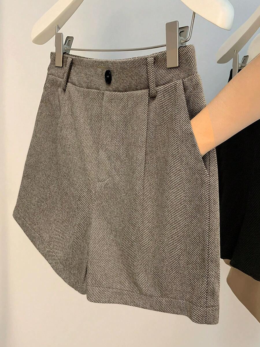 GlowEve 女士编织休闲度假秋冬短裤 - 棕色 - 查看 1