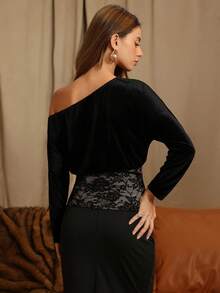 Almamuse Top de mujer de terciopelo con encaje y patchwork con hombros descubiertos - Negro - Ver 2