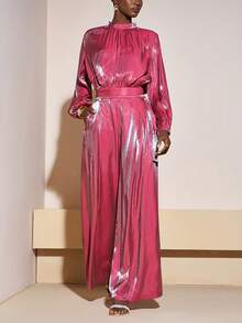 Zivah 2025秋冬季新年、情人节、派对、宴会、约会、生日派对、学院风、学生装、日常出行、百搭基础款、休闲、邮轮旅行、爆款、优雅、通勤、商务休闲、极简主义、小立领长袖褶裥下摆露脐女式上衣搭配带口袋和拉链的褶裥直筒裤，亮面酒红色面料，女士两件套套装，通勤装 - 酒紅色 - 查看 4