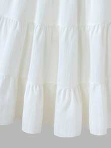 Sweetra 女生优雅之选：白色百褶梭织裙，独特的纹理，精致的细节，飘逸的荷叶边，展现甜美优雅，非常适合外出