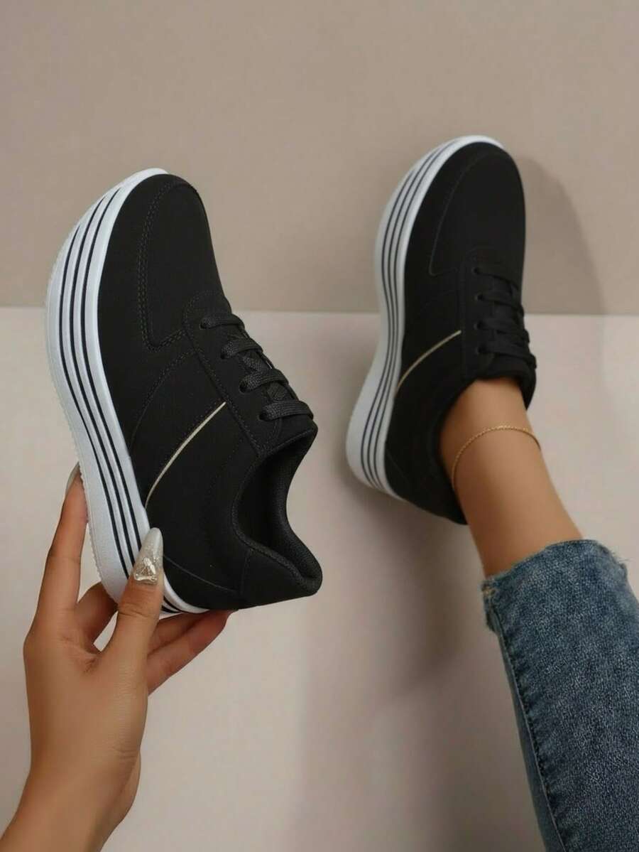 Women Wedges & Flatform - 黑與白 - 查看 1