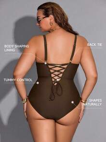 Shapewave 大码女士收腹泳衣，带衬垫交叉露背连体泳衣，适合海滩度假