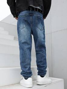 Manfinity LEGND Herren-Jeans in Blau mit Used-Look, schmal geschnitten, verwaschen, lässig-elegant – die perfekte Jeans für Freunde und Ehemänner. - Mittele Waschung - Übersicht 2
