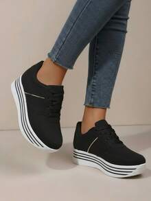 Women Wedges & Flatform - 黑與白 - 查看 2