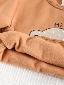 Cozy Pixies 两件套男童卡通熊图案保暖针织柔软圆领长袖套头卫衣和弹力腰修身加厚长裤套装，适合冬季穿着 - 棕色 - 查看 3