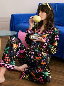 Chillnights 女士休闲撞色豹纹棕榈树格纹印花缎面翻领纽扣宽松黑色睡衣套装，冬季服装 - 黑色 - 查看 1