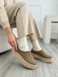 Pantuflas acogedoras para mujer, de gamuza auténtica, para interiores y exteriores, cómodas, de invierno, bonitas, cálidas, Pantuflas con plataforma, Mules de invierno - Camel - Ver 2