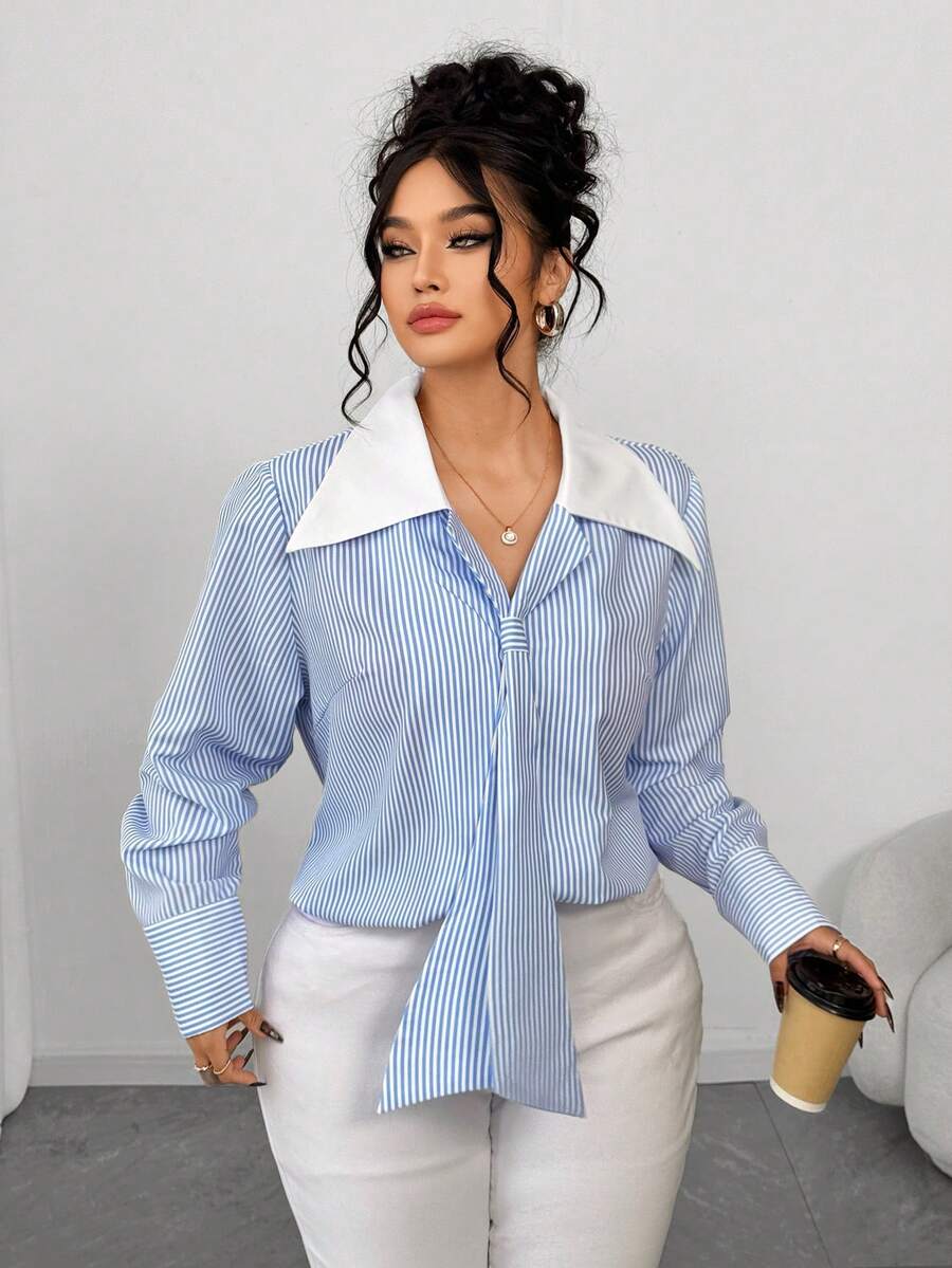 Elenzga Camisa listrada plus size com gola elegante, blusa sofisticada. - Azul - Ver 1