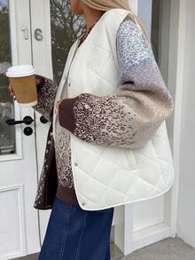 DAZY 女士轻薄无袖绗缝外套，休闲刺绣字母设计，保暖内衬，适合秋冬季节穿着。 - 米色 - 查看 2