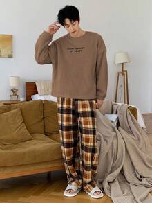 DAZY 男士字母刺繡設計純色抓絨衛衣與格紋天鵝絨長褲家居服套裝，秋冬睡衣 - 棕色 - 查看 3