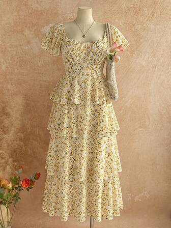 Soleia 大码女式碎花荷叶袖露背蝴蝶结多层长裙，度假风