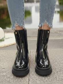 Women Mid-Calf Boots - Bright black - View 2