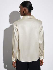 Aveloria Modichic Camisa de manga larga elegante y elástica de satén básico color champán con un bolsillo - Champán - Ver 2