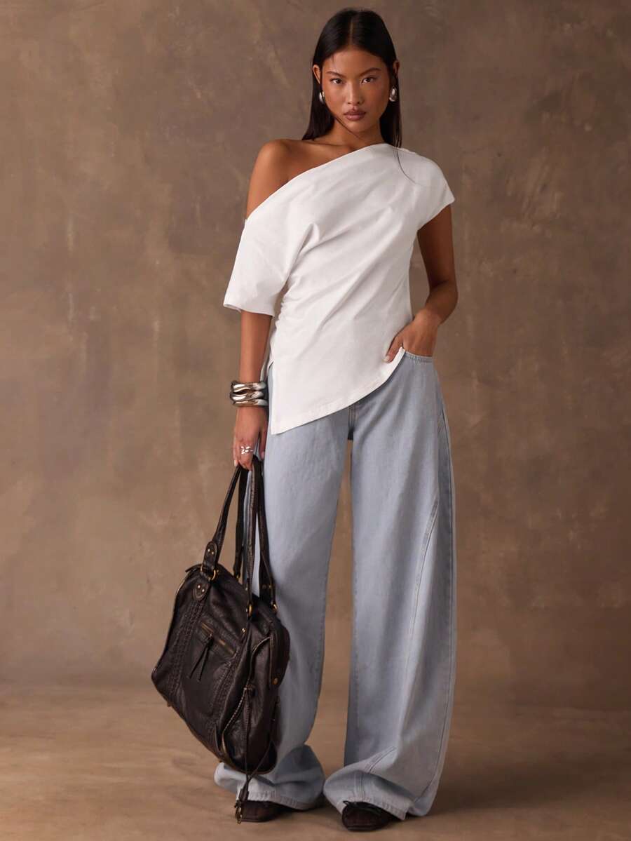 SHEIN BAE 女士白色时尚休闲纯色简约不对称肩部T恤，适合秋冬季叠穿、日常休闲穿着、圣诞节、购物、感恩节、工作和上学。 - 白色 - 查看 1