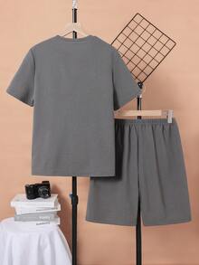 SHEIN Vacaura 青少年男童圆领短袖休闲印花街头服饰套装 - 灰色 - 查看 2