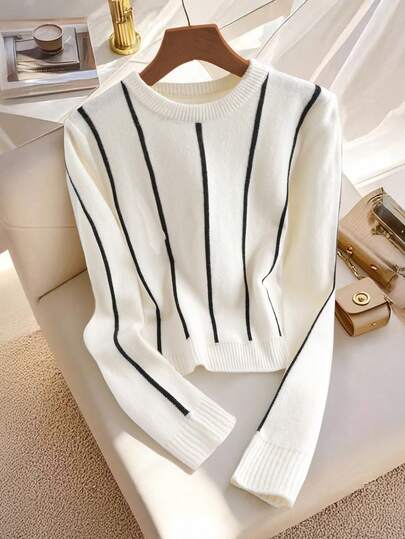 Regalyn 1pc Women Plus Size Round Neck Striped Long Sleeve Pullover Sweater