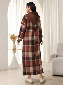 Al Najma 休闲格子拼接连帽连衣裙，秋冬款 - 棕色 - 查看 4