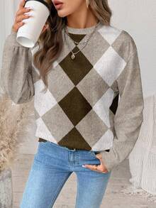 SHEIN LUNE 休闲简约时尚菱形格纹印花圆领宽松女式卫衣，适合秋冬季新年派对等休闲场合。 - 彩色 - 查看 6