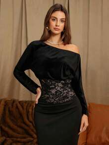 Almamuse Top de mujer de terciopelo con encaje y patchwork con hombros descubiertos - Negro - Ver 3