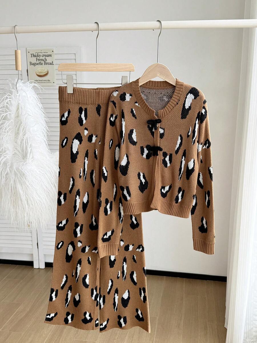 SHEIN 2pcs Girls Leopard Jacquard Knit Cardigan And Wide Leg Pants Set,Handmade Bow Decor,Warm Soft Casual Outfit,Brown Checkered,Autumn,Cute,School,Back-To-School - Camel - View 1