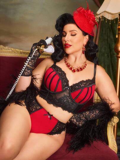 大码女士性感蕾丝拼接透视钢圈文胸内裤套装