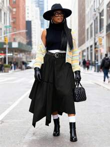 Slaydiva Hàng mới về Thu/Đông, Lễ hội âm nhạc Xuân/Hè, Lễ Phục Sinh, Ngày Thánh Patrick, Phong cách miền Tây, Phong cách du mục, Tiệc sinh nhật, Mùa tốt nghiệp, Phong cách đại học, Trang phục sinh viên, Thường ngày, Cơ bản đa năng, Giải trí, Kỳ nghỉ, Du lịch tàu biển, Bãi biển, Tắm nắng, Xu hướng, Thời trang đường phố, Khách dự đám cưới phong cách Boho, Đi làm, Ăn trưa muộn, Sân bay, Chân váy chữ A cỡ lớn với gấu váy bất đối xứng, phối bèo nhún, màu xanh lá cây và đen, chân váy phồng, chân váy đen, chân váy dài, chân váy midi phong cách Gothic. - màu đen - Xem 7