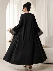 Al Najma Black Long Sleeve Embroidered Applique Contrast Trim Loose Elegant Arabic Abaya Robe - Black - View 2