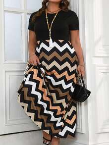 SHEIN CURVE+ 大码时尚印花休闲简约百搭弹力黑色修身通勤波西米亚风短袖连衣裙 - 彩色 - 查看 4