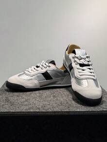 Zapatillas casuales para hombre con un diseño moderno y atractivo de bloques de color. - Plateado - Ver 8
