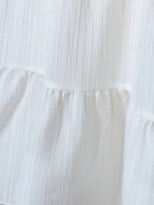 Sweetra 女生优雅之选：白色百褶梭织裙，独特的纹理，精致的细节，飘逸的荷叶边，展现甜美优雅，非常适合外出