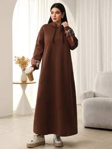 Al Najma 休闲格子拼接连帽连衣裙，秋冬款 - 棕色 - 查看 6