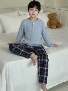 Tween Boy 棕色纯色舒适格子两件套睡衣套装（长裤和长袖） - 淺藍色 - 查看 3