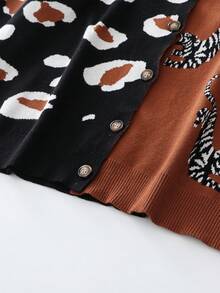 Franclia Áo len cardigan cổ chữ V rộng rãi họa tiết da báo và hổ màu tương phản - màu đen - Xem 8