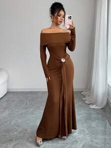Rafferiza 秋冬焕新 | 女士修身露肩长袖紧身连衣裙，饰以精致金属配饰，勾勒优美曲线，尽显优雅气质 - 咖啡棕 - 查看 7