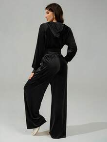 SHEIN Tall مجموعة هوديي وبنطلون قصير بلون أحادي للنساء قطعتان - الأسود - مشاهدة 2