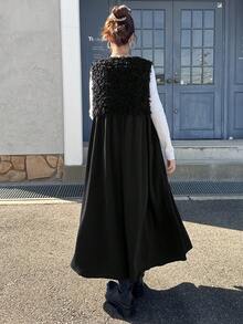 FRIFUL 女士纯色V领无袖纹理面料收腰喇叭下摆休闲百搭连衣裙，秋冬嘉年华 - 黑色 - 查看 5