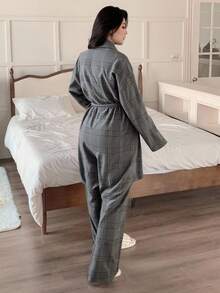 Dazy Plus 两件套格子简约中长睡袍和宽松直筒大码女式睡衣套装 - 灰色 - 查看 2