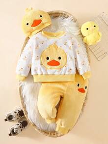 SHEIN 2 pièces/Set Vêtements pour bébé garçon, Top en polaire imprimé canard et poussin mignon + Pantalon en polaire de couleur unie avec chapeau, Tenue décontractée d'hiver