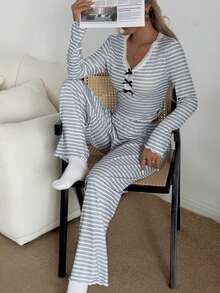 SHEIN 女士休闲蕾丝拼接V领条纹印花长袖上衣和裤子睡衣套装，冬季服装 - 淺灰色 - 查看 5