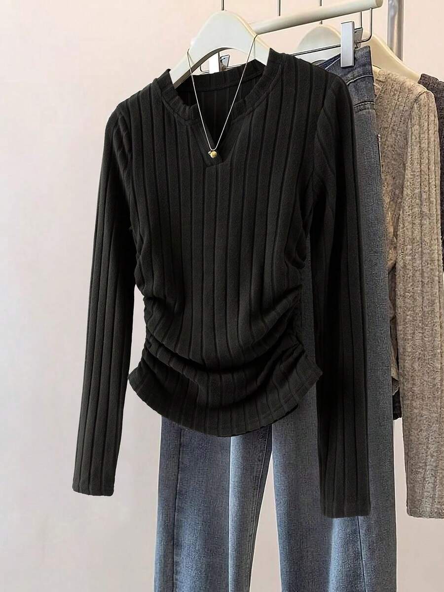 Franclia Blusa elegante de manga comprida com decote em V, cor sólida e cintura franzida. Ideal para primavera, verão, outono e inverno. Cor preta. Blusa feminina elegante, perfeita para um estilo campestre. Blusa moderna para festas e para o dia a dia. - Preto - Ver 1