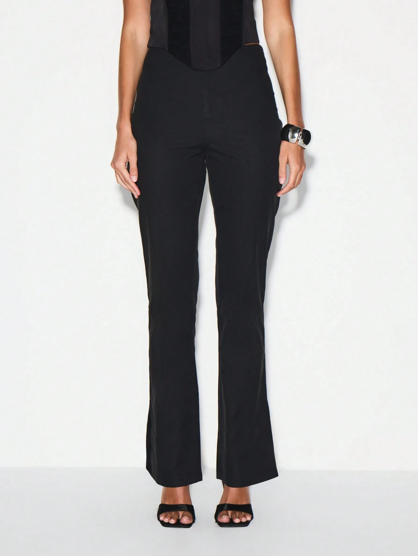 KIZN Pantaloni bengala svasati a vita alta