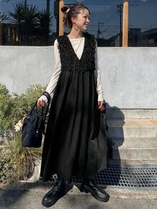 FRIFUL 女士纯色V领无袖纹理面料收腰喇叭下摆休闲百搭连衣裙，秋冬嘉年华 - 黑色 - 查看 1