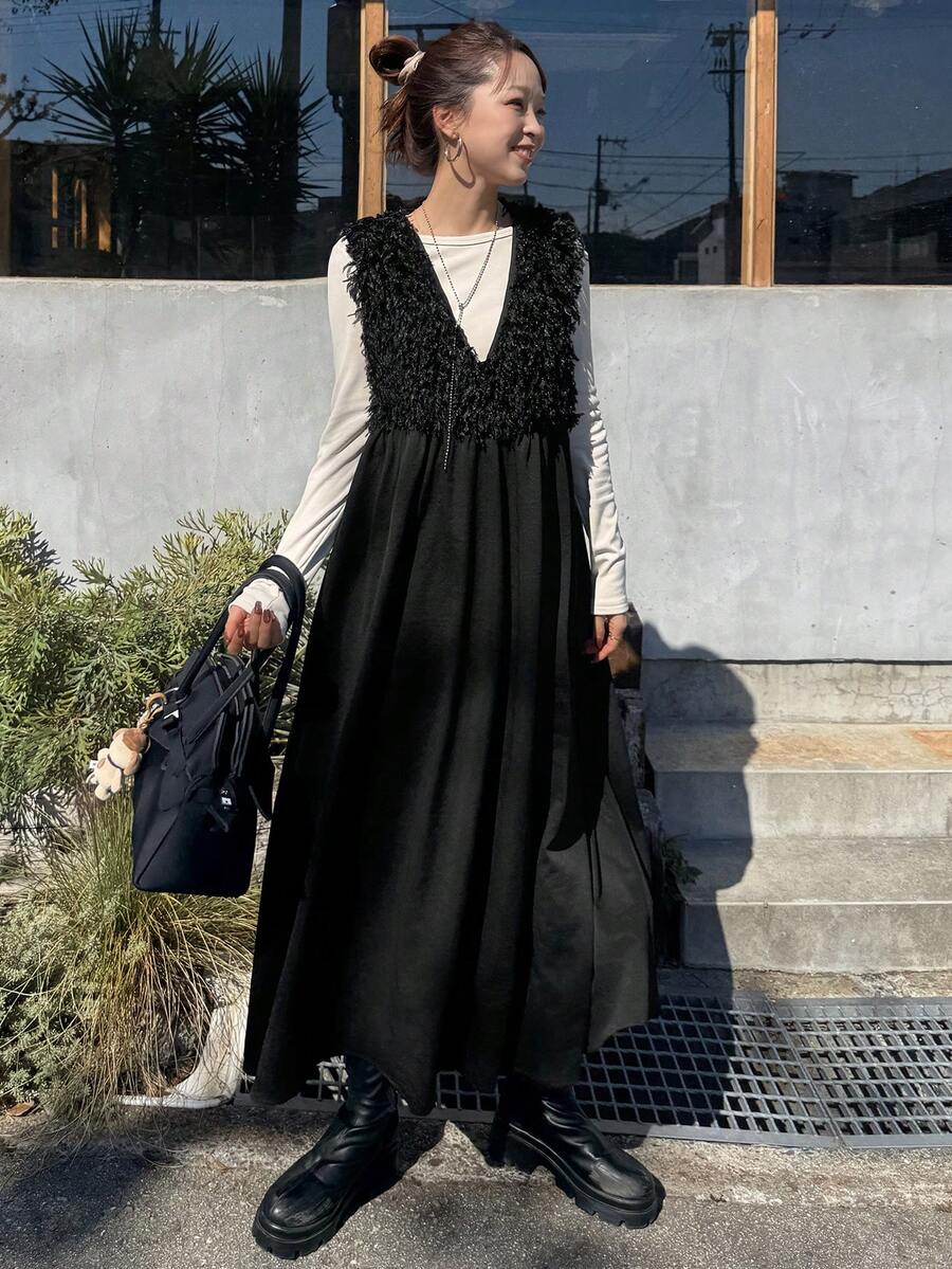 FRIFUL 女士纯色V领无袖纹理面料收腰喇叭下摆休闲百搭连衣裙，秋冬嘉年华 - 黑色 - 查看 1